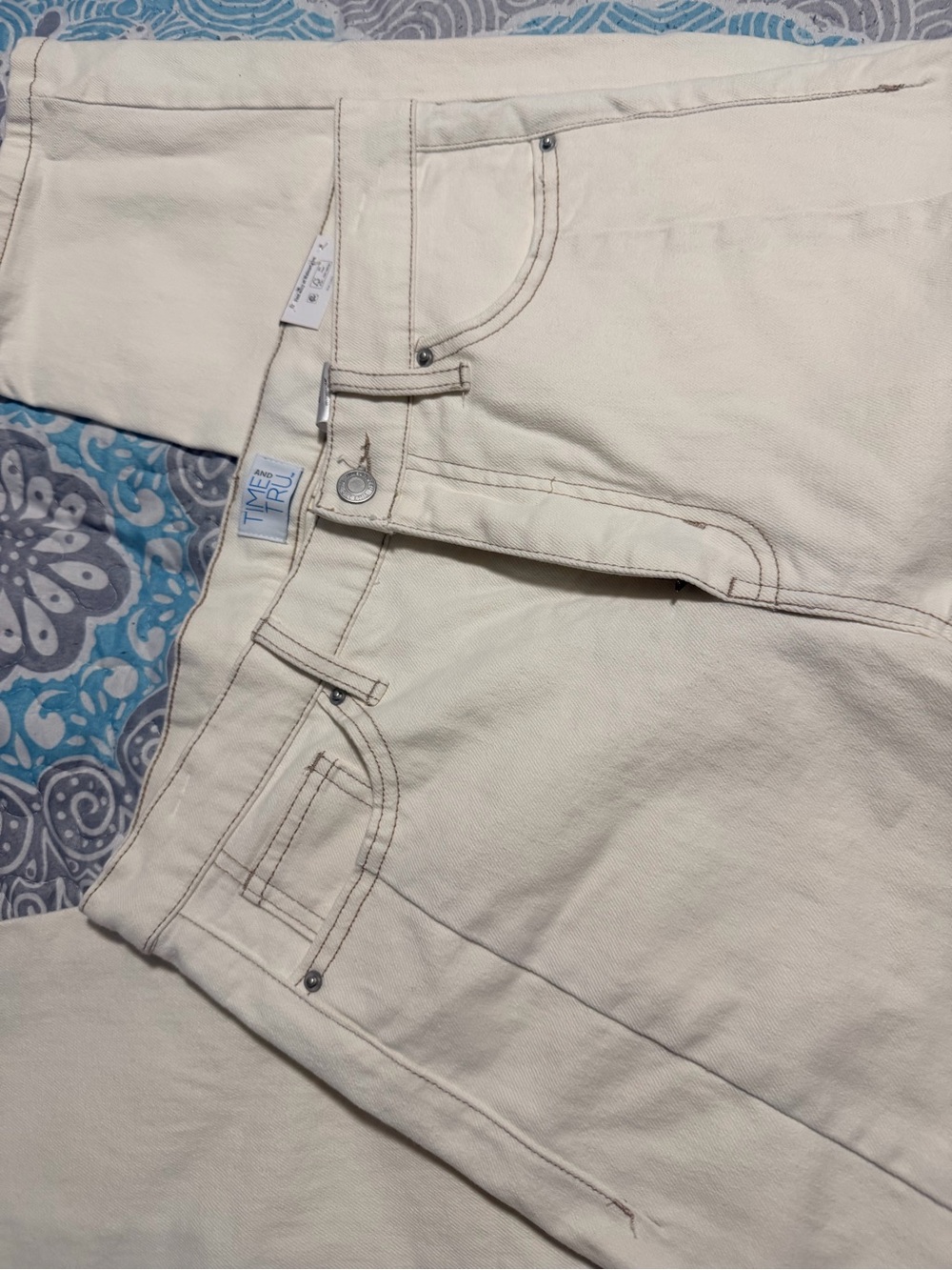 Time and Tru Cream High-Rise Jeans - Barrel Leg Medium                  #891 - Picture 2 of 7